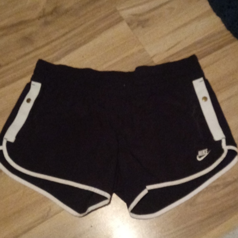 Nike shorts with pockets